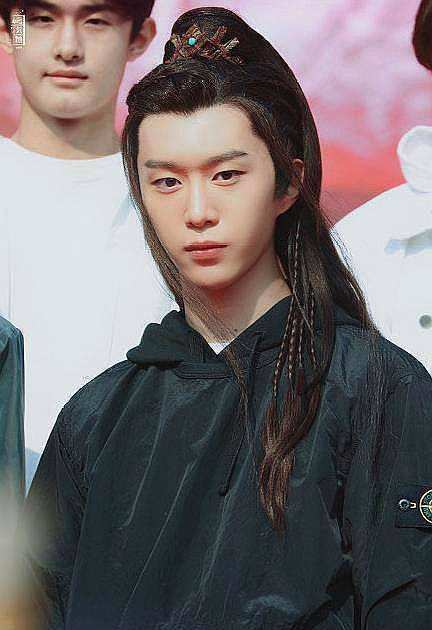 程潇也透露,不仅是自己,范丞丞对于这部剧也是非常的重视,毕竟这部剧