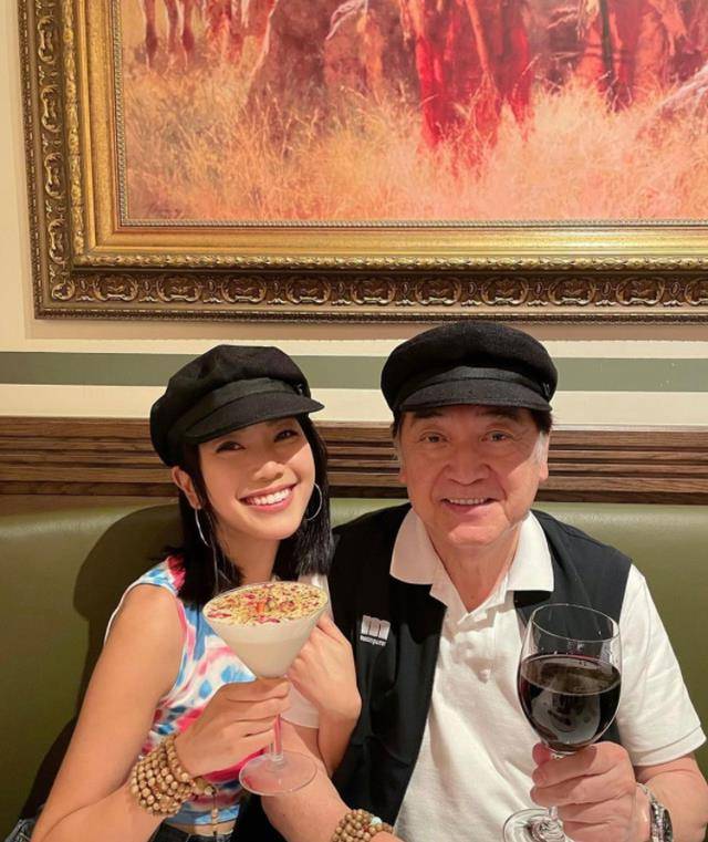 tvb老戏骨秦沛定居加拿大,77岁精神矍铄,疑已放弃中国国籍_梁盛子