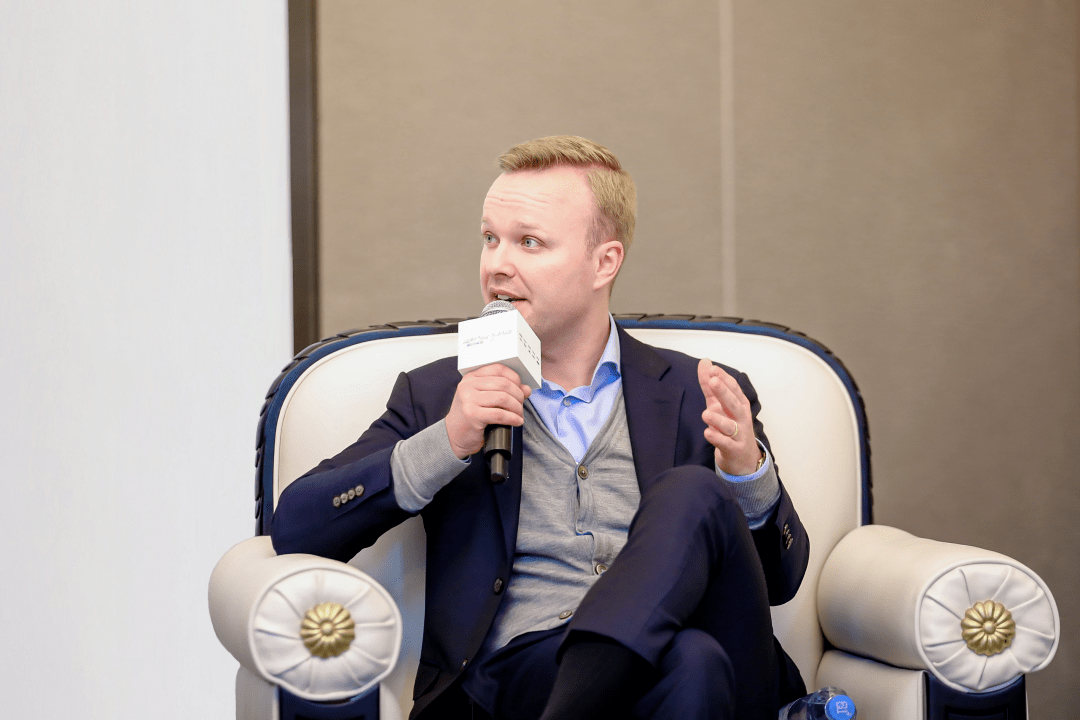 戴蒙特旗下拥有奥迪康,博瑞峰,声丽可以及飞利浦助听器等众多品牌,当