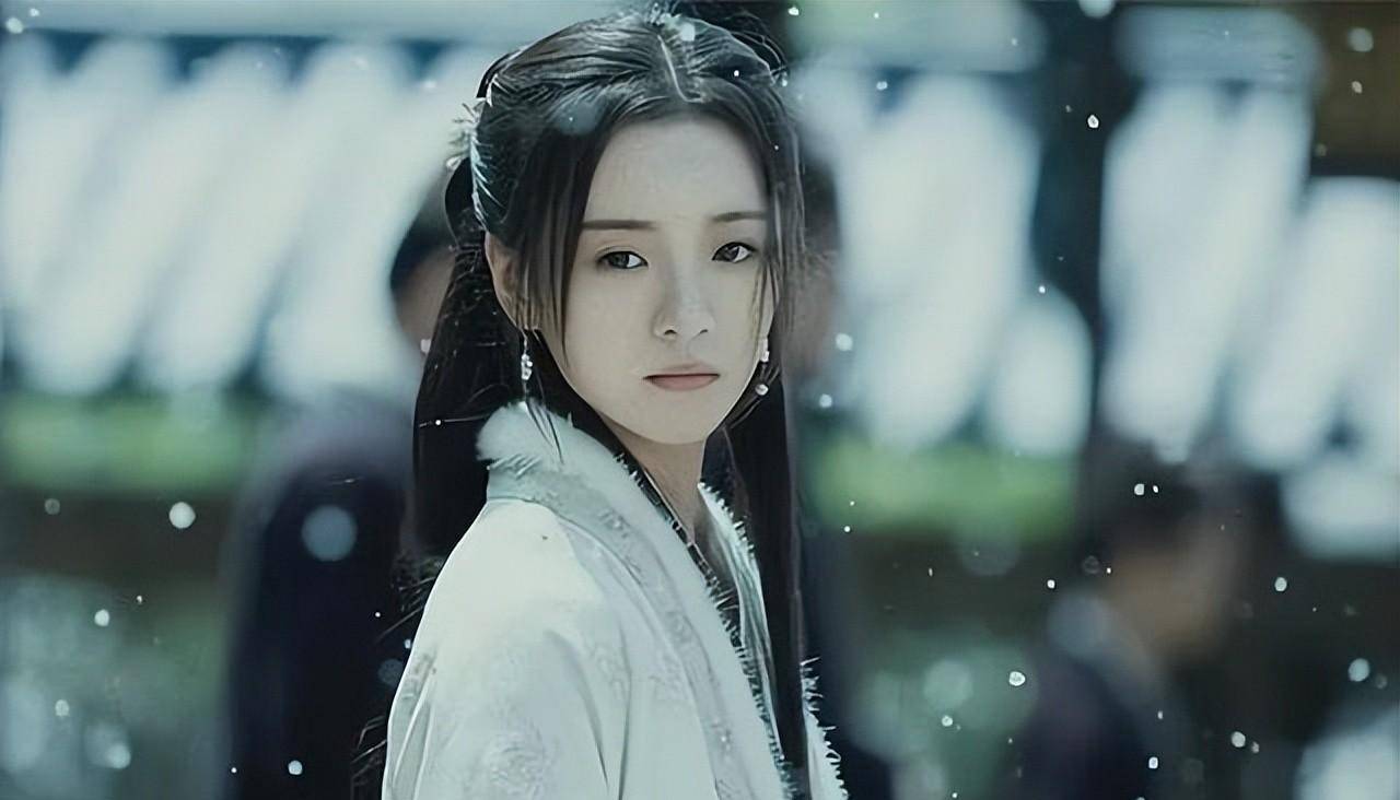 高树露是四百年前的大魔头,也是同时杀死了两个同时代的陆地神仙,实力