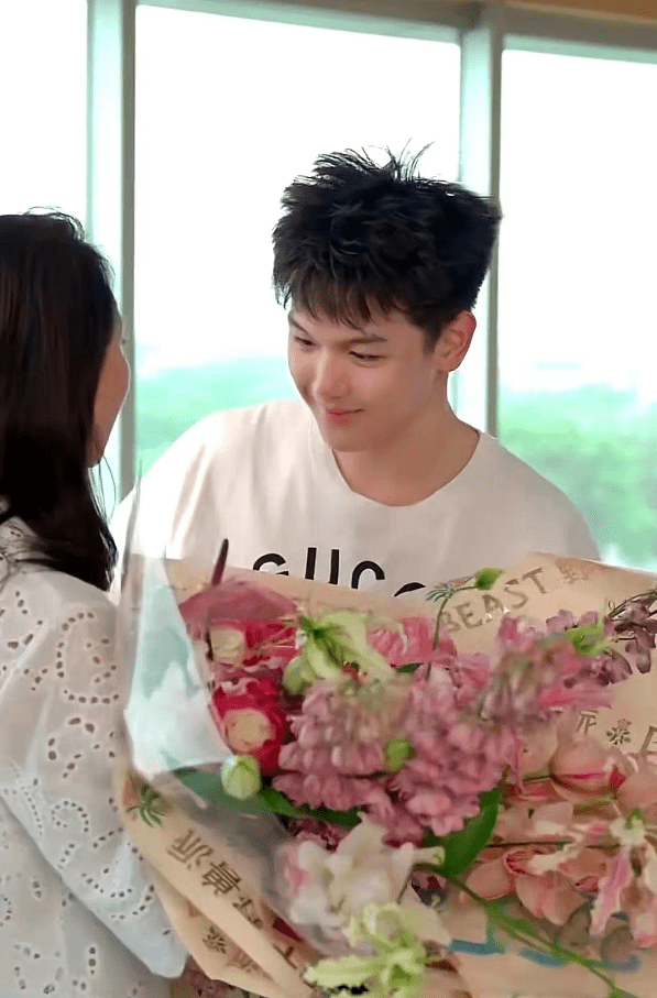 晴格格王艳16岁儿子火出圈!