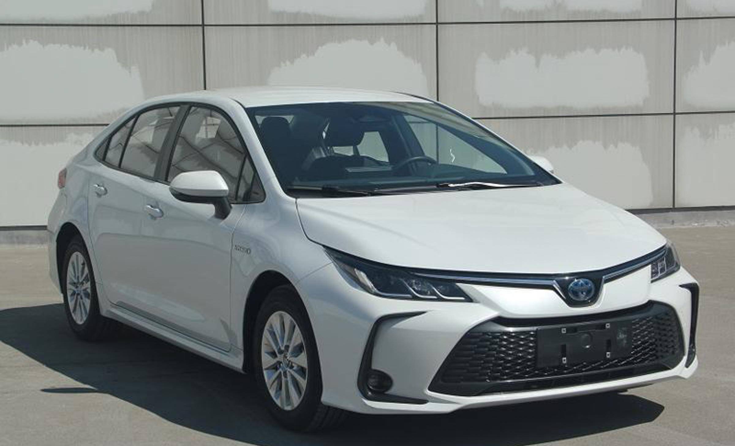 一汽丰田新卡罗拉小改款发布,首次搭载ths ii混动系统_搜狐汽车_搜狐