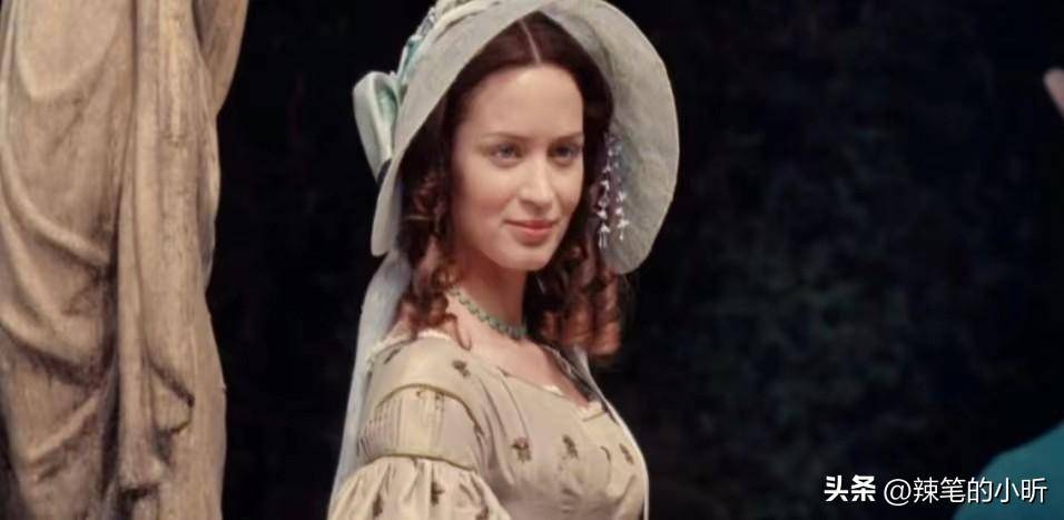 英国影片《年轻的维多利亚》运用多条主线有什么作用?