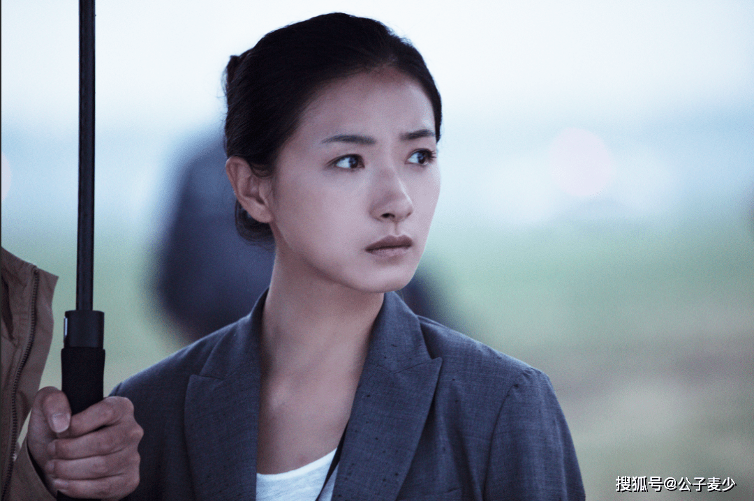 万茜的瓜:多次拒绝潜规则,曾欲轻生,遭劈腿,如今41岁活成这样_表演