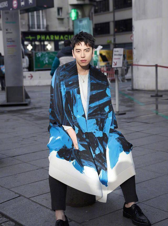 "大嘴"王大陆也是"西装控"!每件西装都好帅!