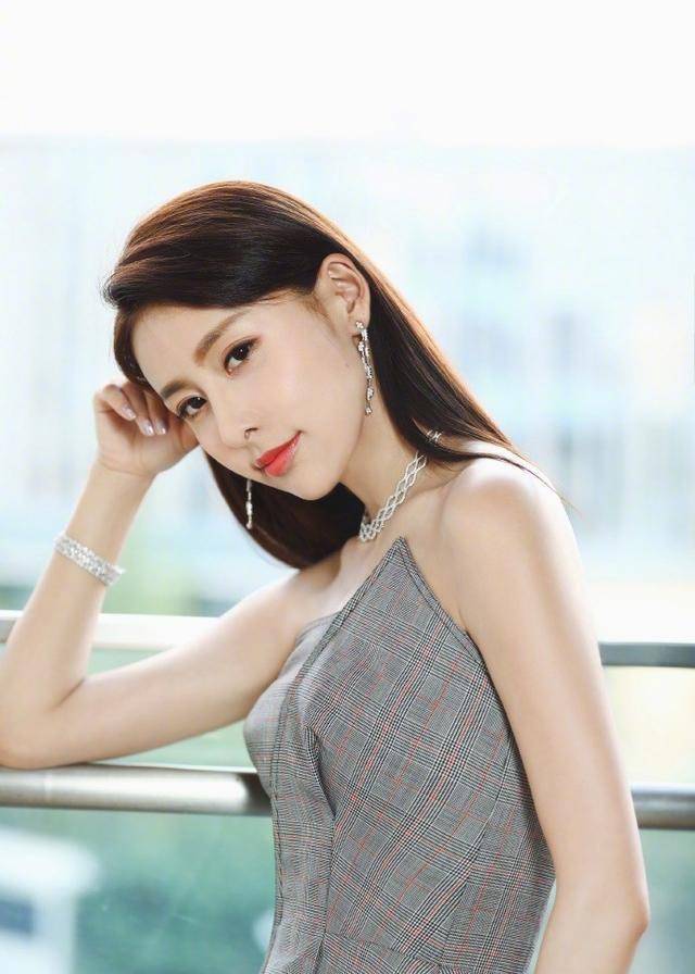 "豪门路人"贾青,公认的富二代狙击手,网友:手段真是高明_王思聪_男