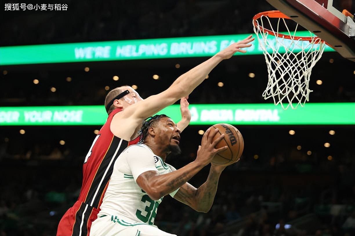 本场比赛中,热火虽然拿下了比赛的胜利,但是球队的替补中锋科迪-泽勒