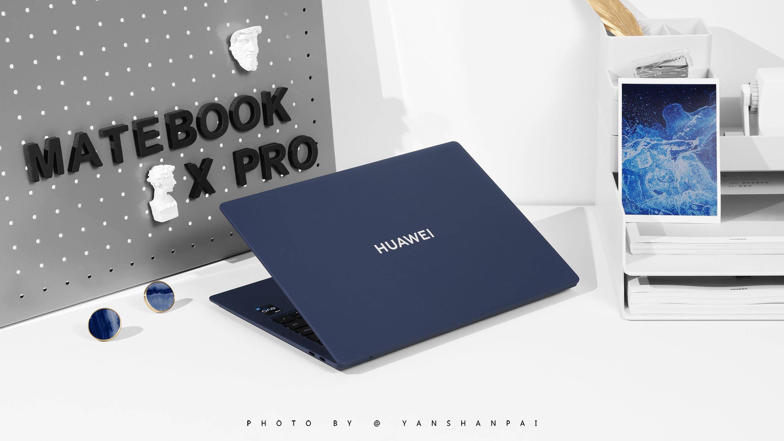 华为matebook x pro 2023 墨蓝上手,这款笔记本的高级,让人爱不释手