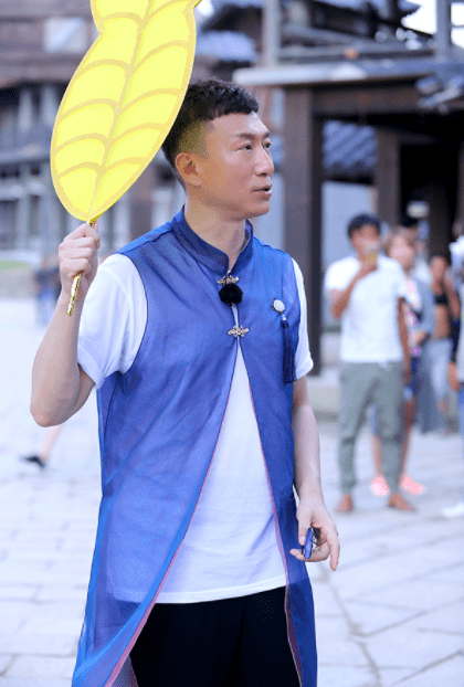 孙红雷负心爱情,分手大11岁为他下跪的丁嘉莉,转身娶小15岁娇妻_生活