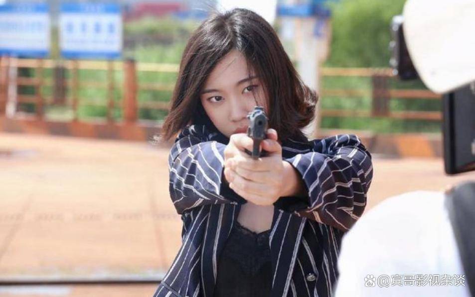 先说男主演鲁诺,这家伙连老戏骨王志文都带不动.