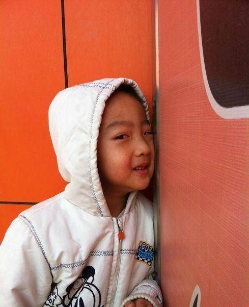 "郭小宝"于思洋已经从呆萌小可爱变成了现在的帅小伙_郭德纲_姐姐_栾