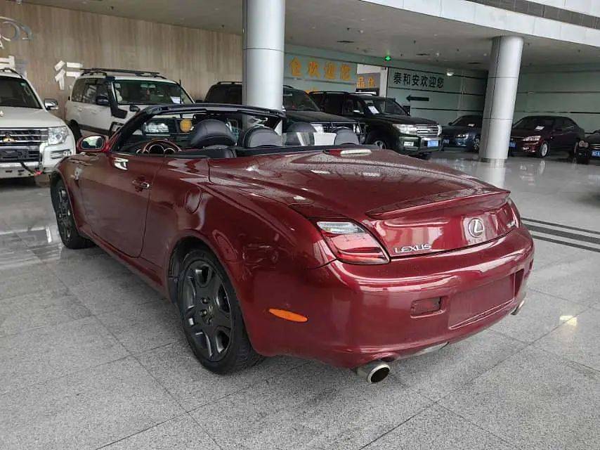 太稀有,曾经百万级敞篷跑车,雷克萨斯sc430,现在值几个?
