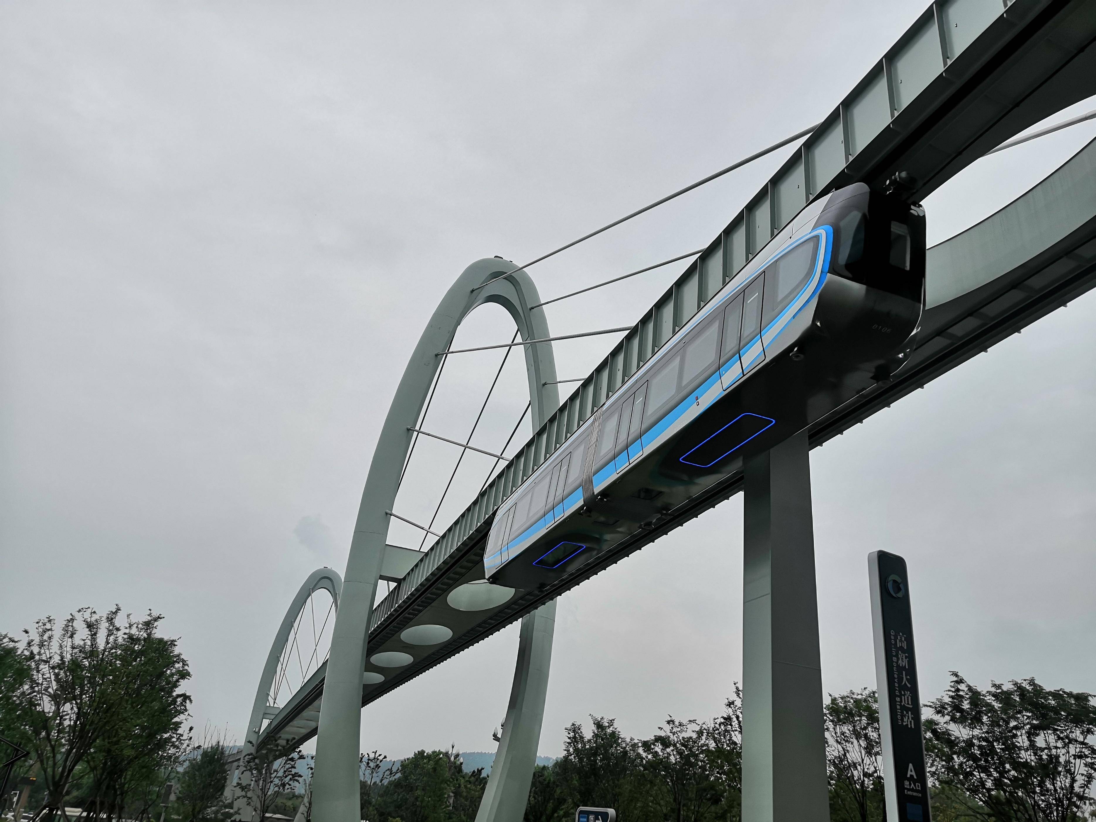 中铁宝桥参建国内首条悬挂式空轨示范线开始试运行_制造_项目_旅游
