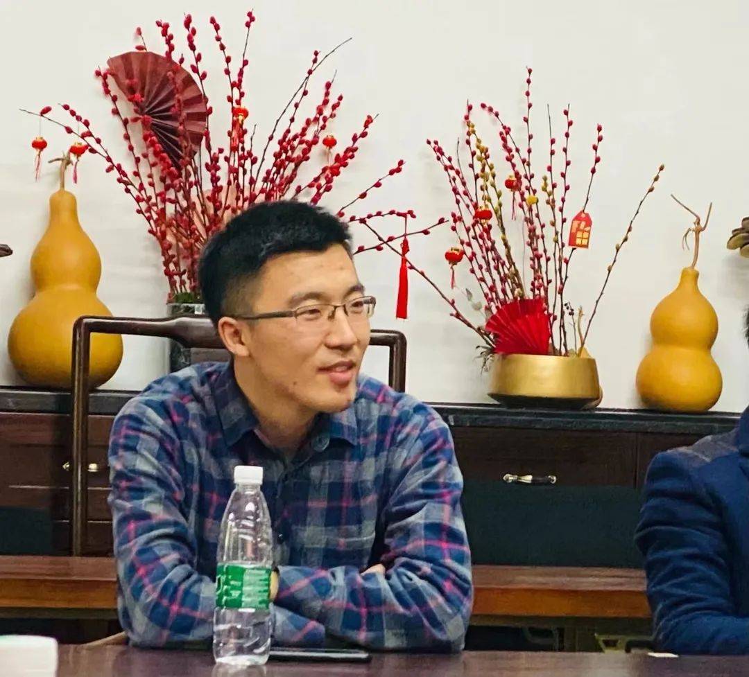 刘锦龙陈英杰许小华在这样的情况下,体制外青年中医难免会陷入很多