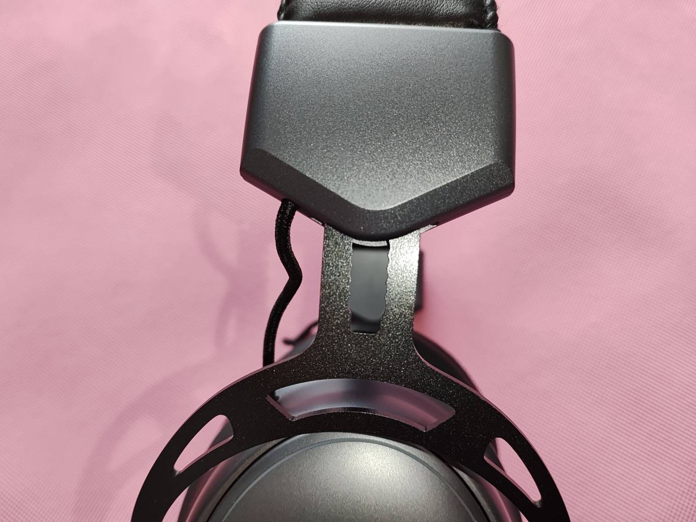 声光皆出色-雷柏VH800双模无线游戏耳机、VH10RGB支架套装评测