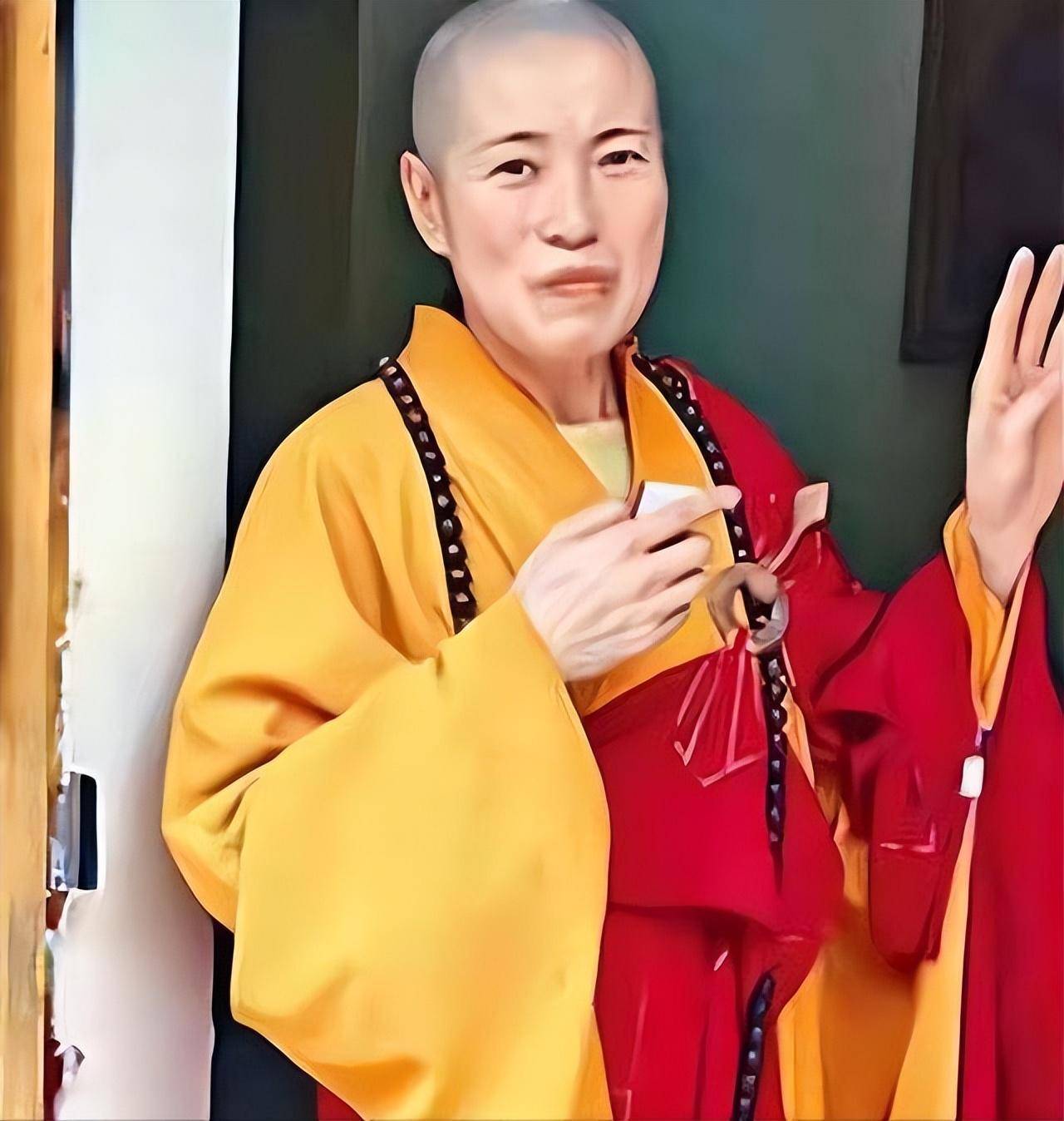 风流尼姑与2个和尚结婚,开豪车住豪宅,穿丝袜,带假发,现在怎么样了_释