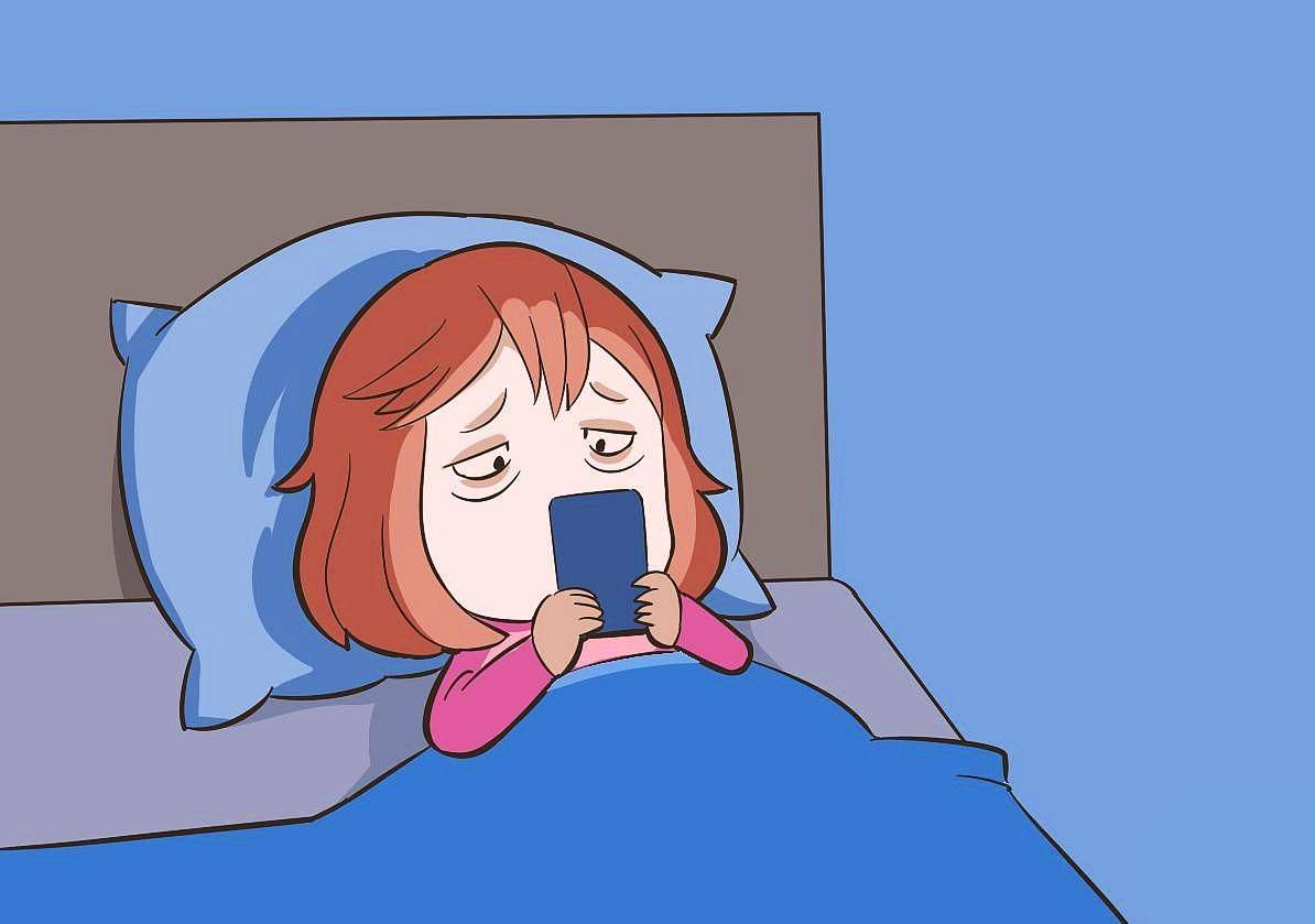 长时间睡前玩手机会失眠?你还在睡前玩手机吗?_颈椎_眼睛_时候