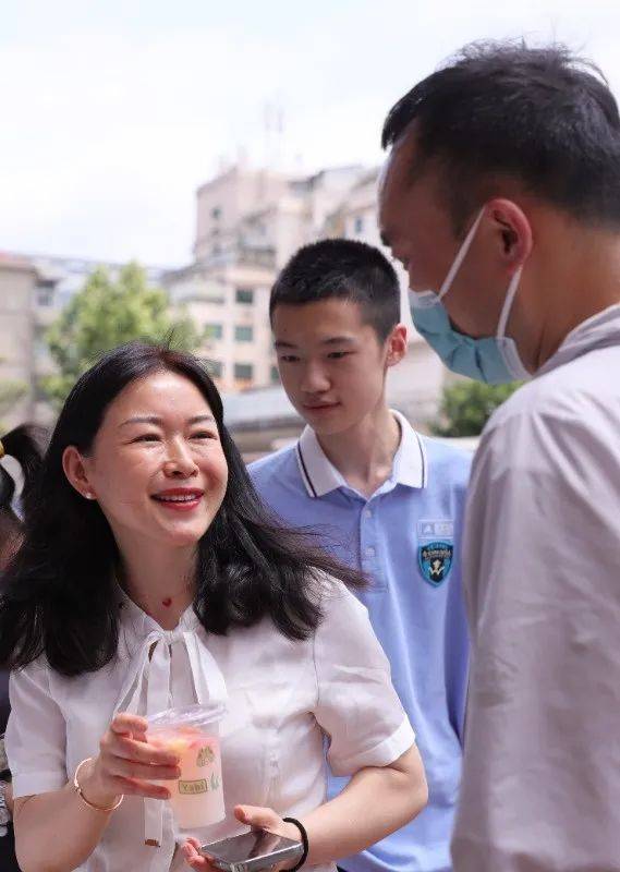 南京玄武外国语学校举行建校27周年主题活动_玄外_校园_十佳