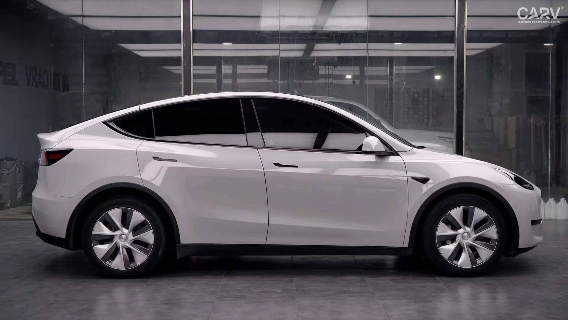 特斯拉modely卡孚改色膜白金保时捷亚灰,时尚和简约的风格_保障_色泽