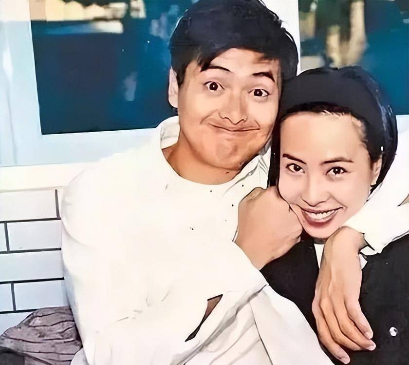 周润发妻子陈荟莲:用7年时间抹平丧女之痛,恩爱35年也有遗憾_谢贤