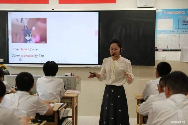 海陵中学的张珊珊老师和海安外国语学校初中部的张小冬老师分别执教了