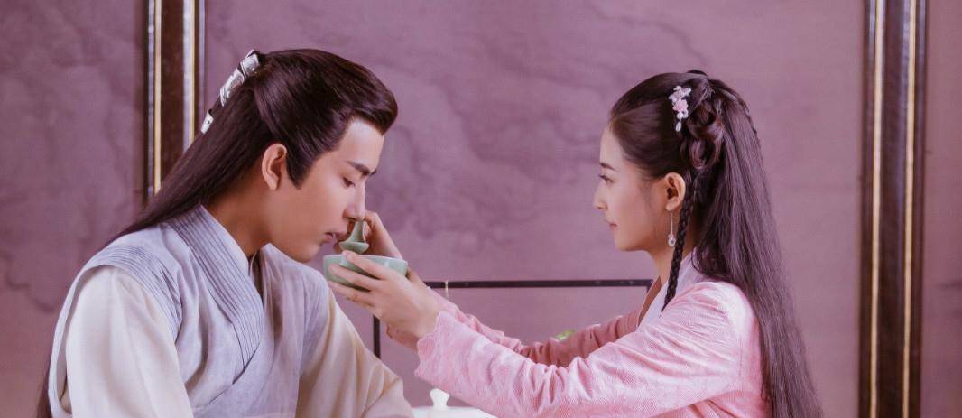《两世欢》首播好似婚庆视频,于朦胧演技拙劣,陈钰琪演技救场_男女