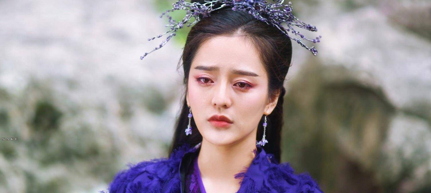 《灵蛇传》上映,蛇仙变身霸总狂撩女娲后人,一部争风吃醋的电影_白