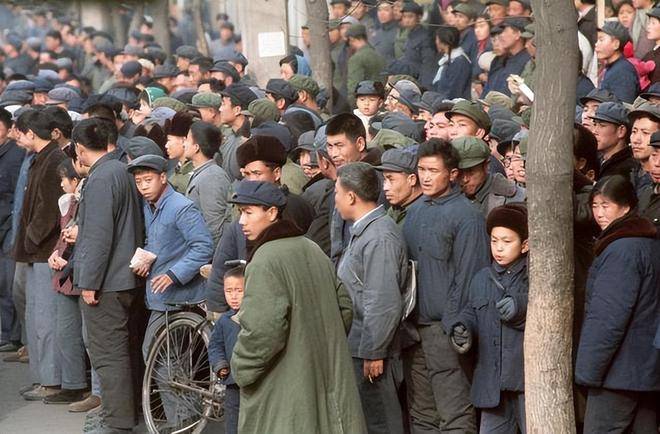 一组70年代老照片_北京_福特_电视