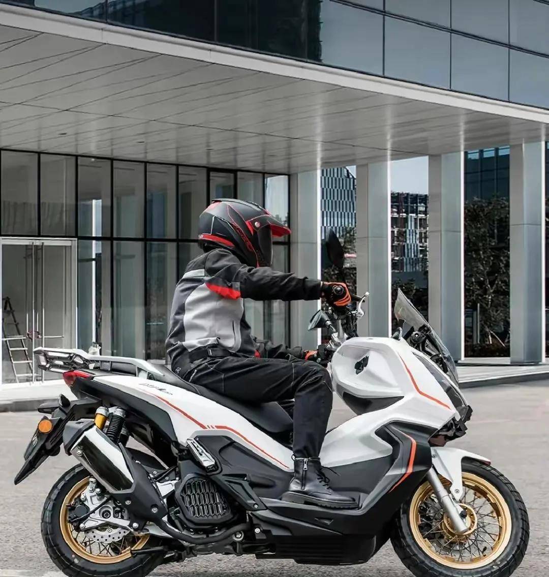 售价13980元起,天鹰150adv踏板上市_搜狐汽车_搜狐网