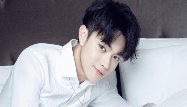 《你微笑时很美》跌至3分,许凯口型失误太过明显,配音不背这锅_因为