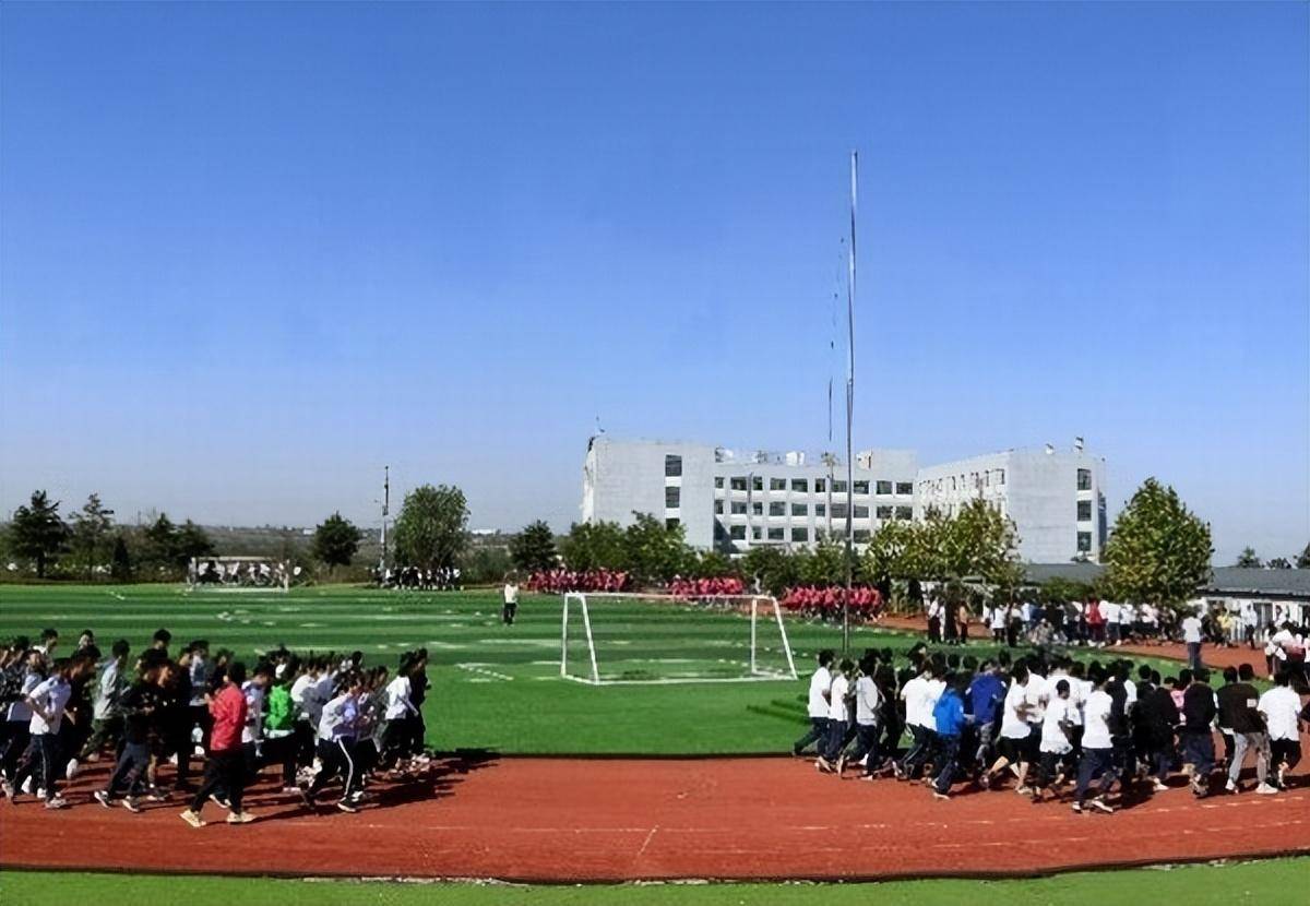 博学雅聚 琢玉植贤—青岛胶州博雅中学简介_活动_教学_进行