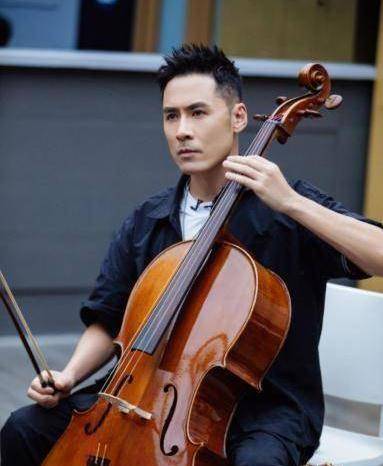 据悉麦亨利和李云迪将会在"三公"出局,而"四公"更是一下子淘汰了敖犬