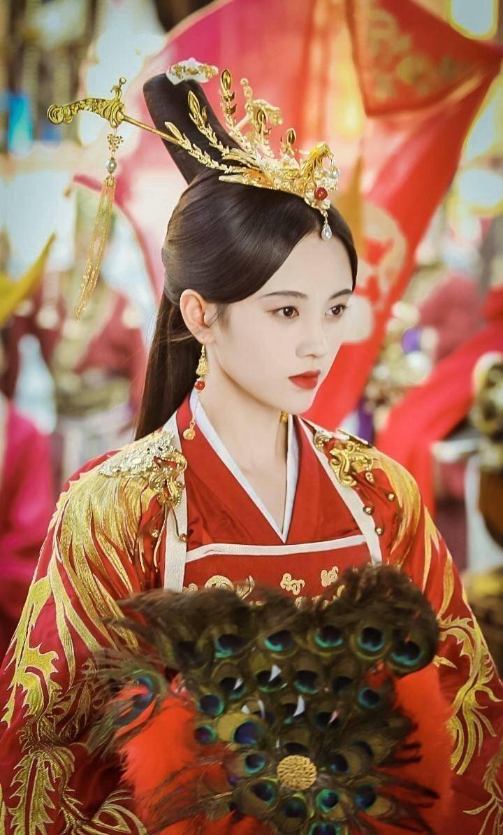 《慕南枝》官宣,鞠婧祎郡主角色如画中美人且霸气,打破以往造型_剧中