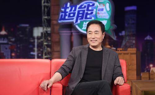 老戏骨杨立新的四个一:一妻子,一儿子,一单位,演一辈子戏_杨玏_因为
