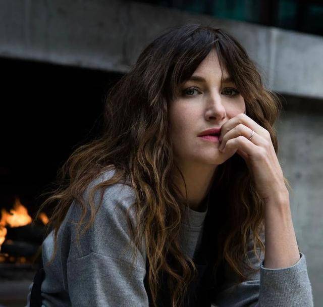 48岁耶鲁学霸终于红了_阿加莎_agnes_西景镇