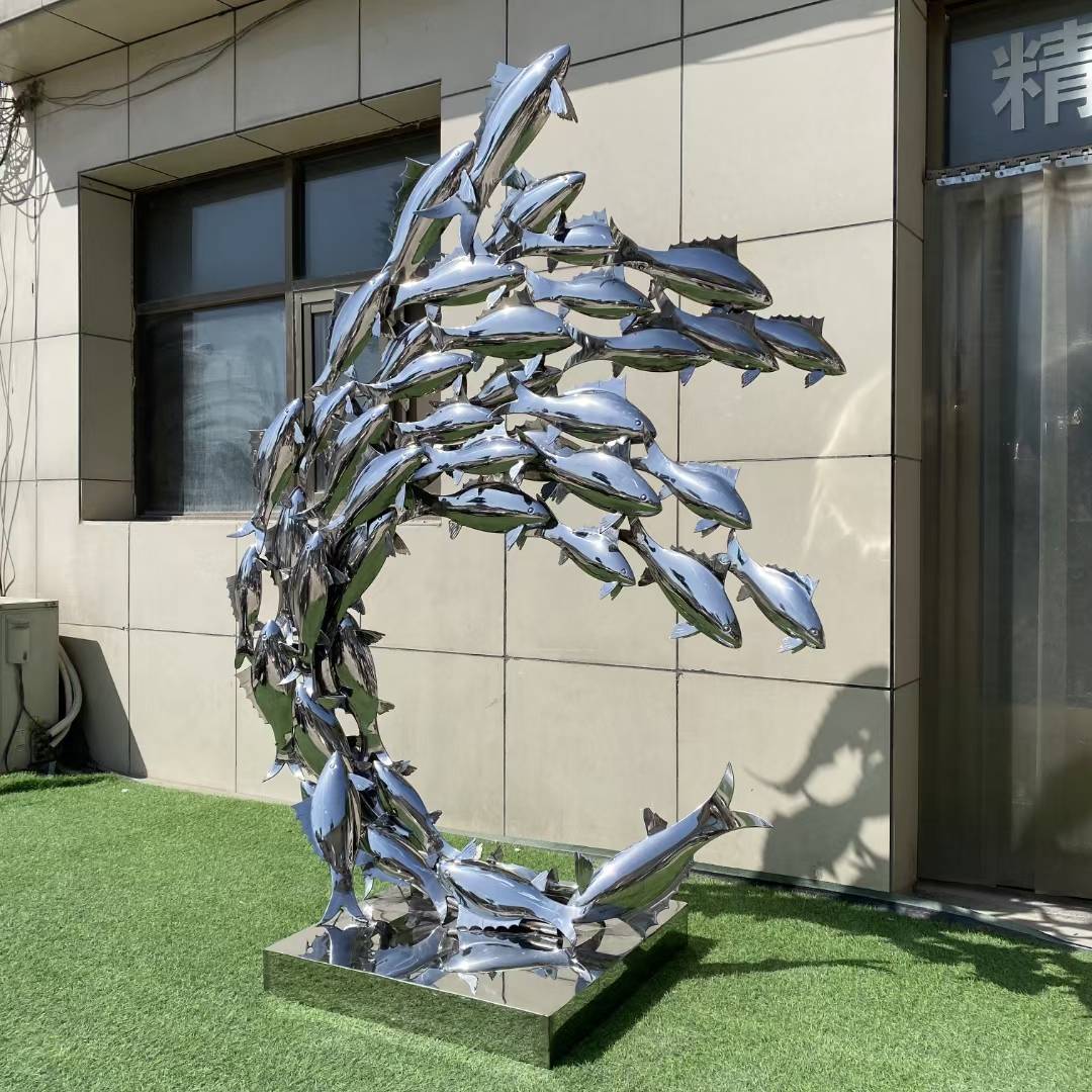 不锈钢墙鱼形雕塑 来自搜狐网