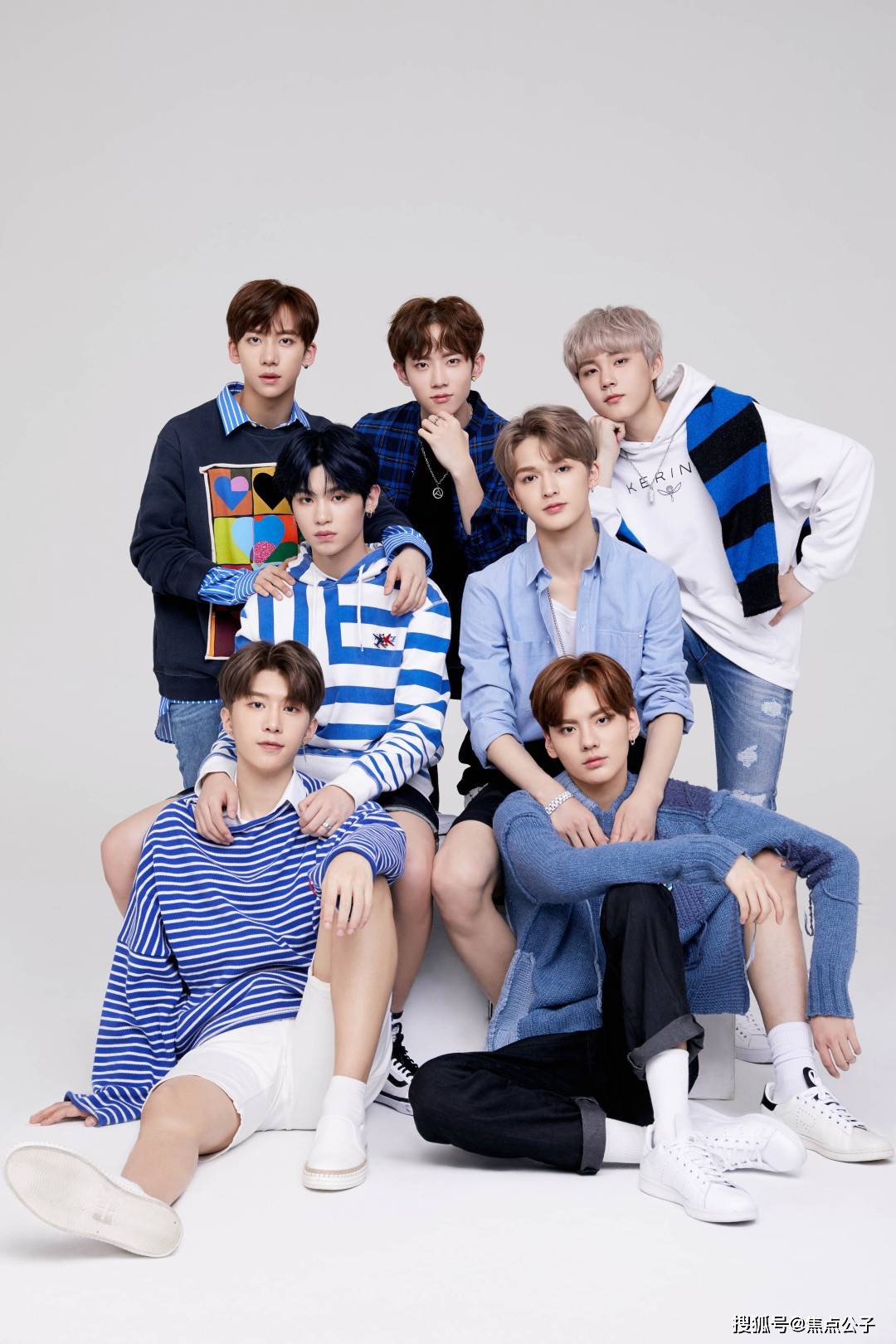 没出道,加了公司自己组建的团体next,同成员还有范丞丞,朱正廷,黄明昊