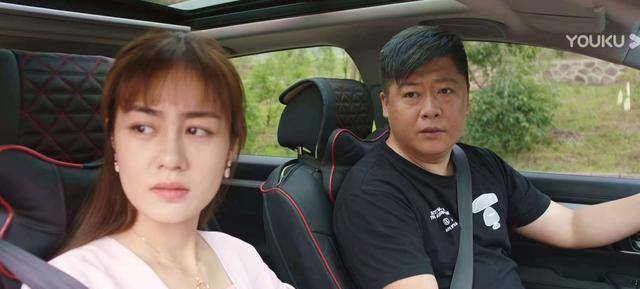 小李老师太美了让方正痴心不改,其实她喜欢的是他_李银萍_因为_美女