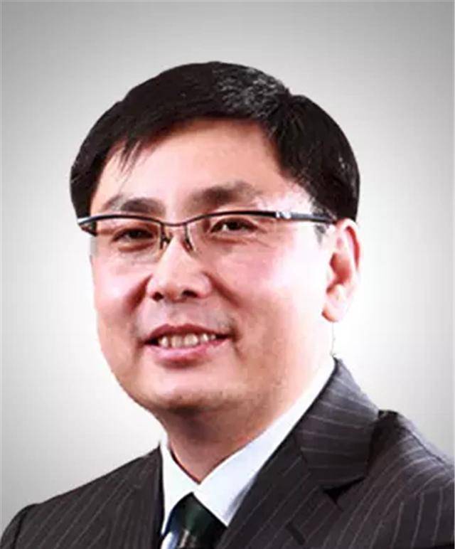 摆摊起家27岁身家上亿,破产后李剑再开200多家店,年销售额超8亿_大妈