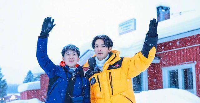 郭麒麟在节目中总能遇见照顾自己的"大哥哥",关系十分融洽_都会