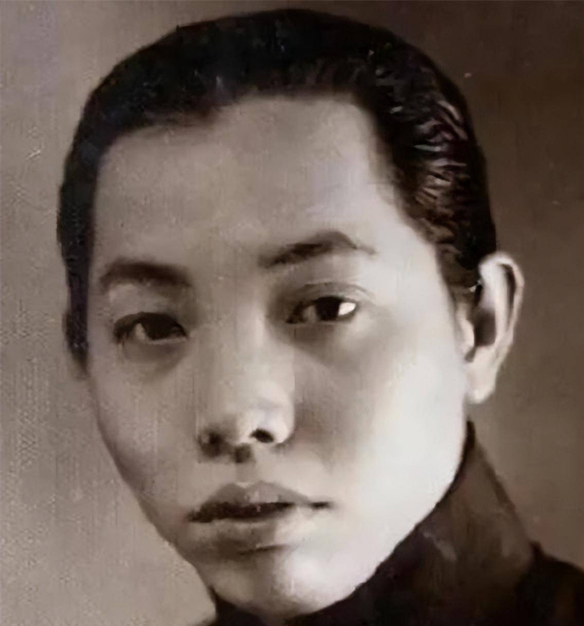 “上海皇帝”杜月笙:黑帮老大坚决抗日,临死前给儿女留下一句话_救护_抗战_活动
