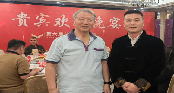 国内著名易经风水大师汤健受邀出席第六届公益事业大典颁奖盛典_国学