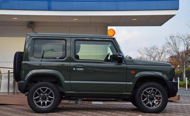 2023款铃木"吉姆尼"亮相,追求的就是那份纯粹,售价超30万!