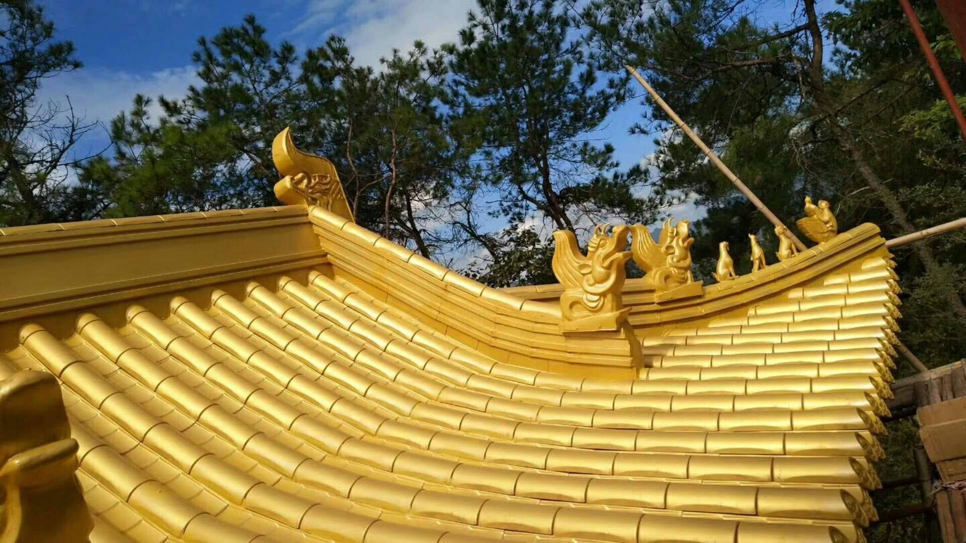 重现历史建筑之美:铝合金仿古瓦为古建屋顶保驾护航