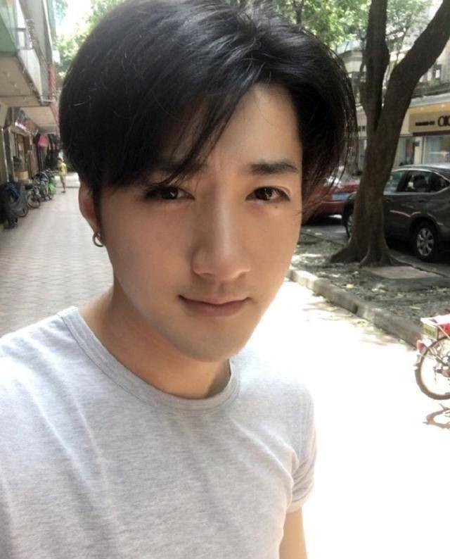 35岁前tvb艺人蔡淇俊发展不得志无奈离巢,转行饮食事业飞黄腾达_机会