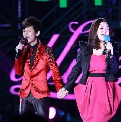 的主持人李兵,李兵离开后,海波与李湘搭档主持《快乐大本营》,但八