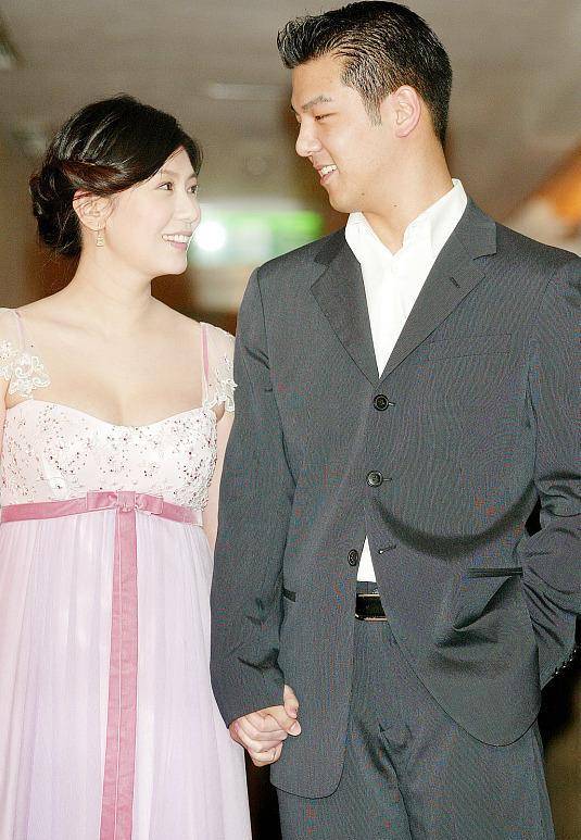 如果不是修杰楷,贾静雯或许很难再跟孙志浩同框!_女儿_男人_微博