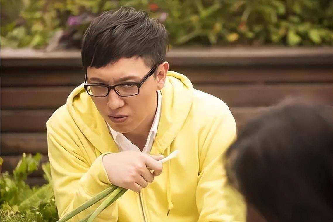 惹怒张家辉,逼问唐嫣,调侃大佬,成名后的华少有多膨胀?