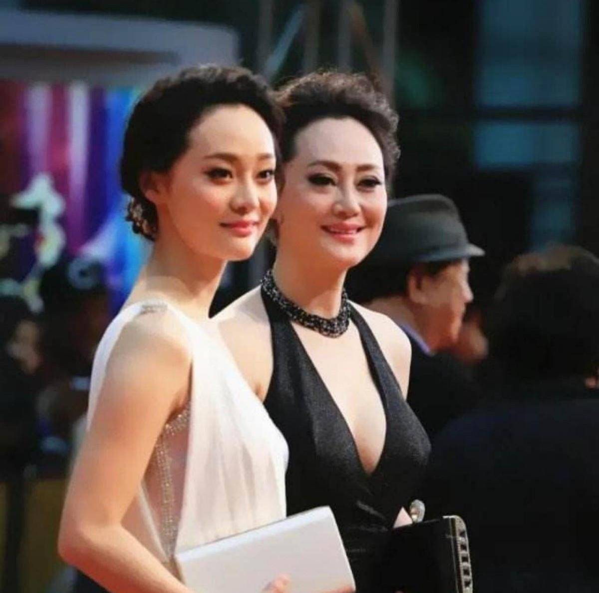 60岁宋佳近况曝光,嫁老外后定居比利时养老,引起网友热议_圈子里_母亲