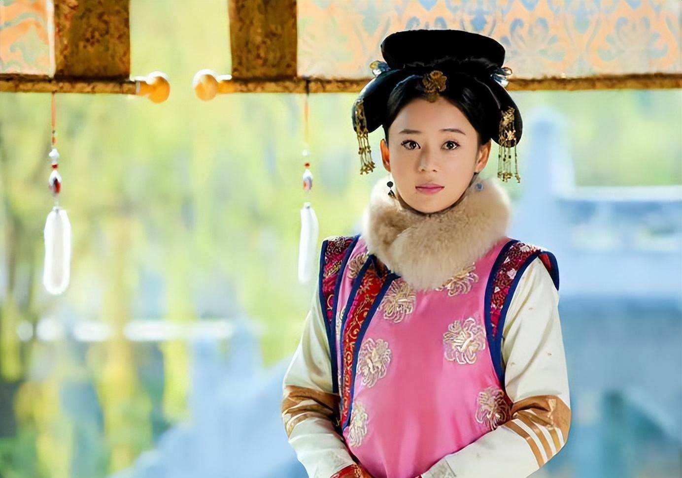 如《宫锁连城》又把陆毅,杨蓉拉来,袁姗姗同样是主角